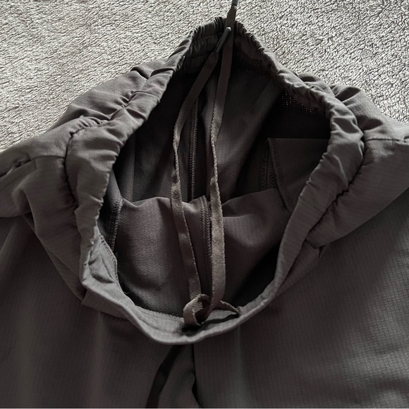 Uniqlo Pants 🤍 - Picture 9 of 9